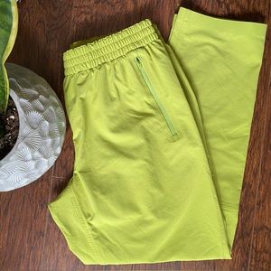 Outdoor Voices Zephyr Pant small s Mossy Green exercise athletisure 26” NWOT